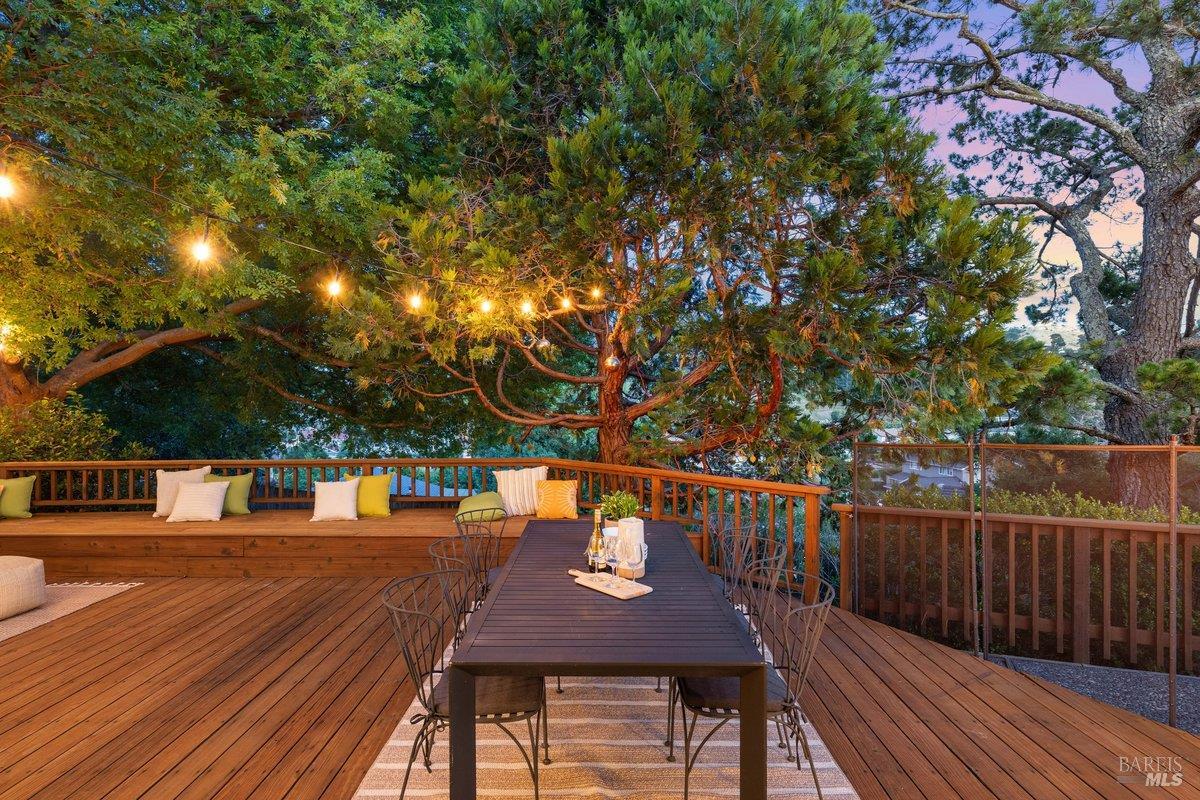 116 Twelveoak Hill Drive