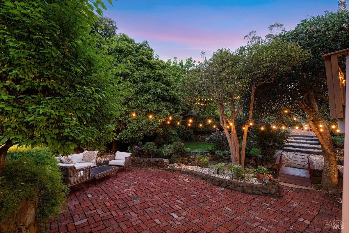 261 Glen Park Avenue