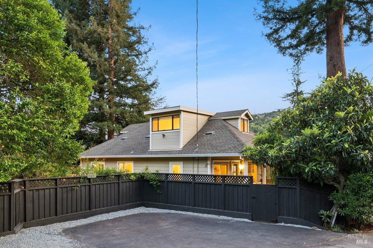 261 Glen Park Avenue