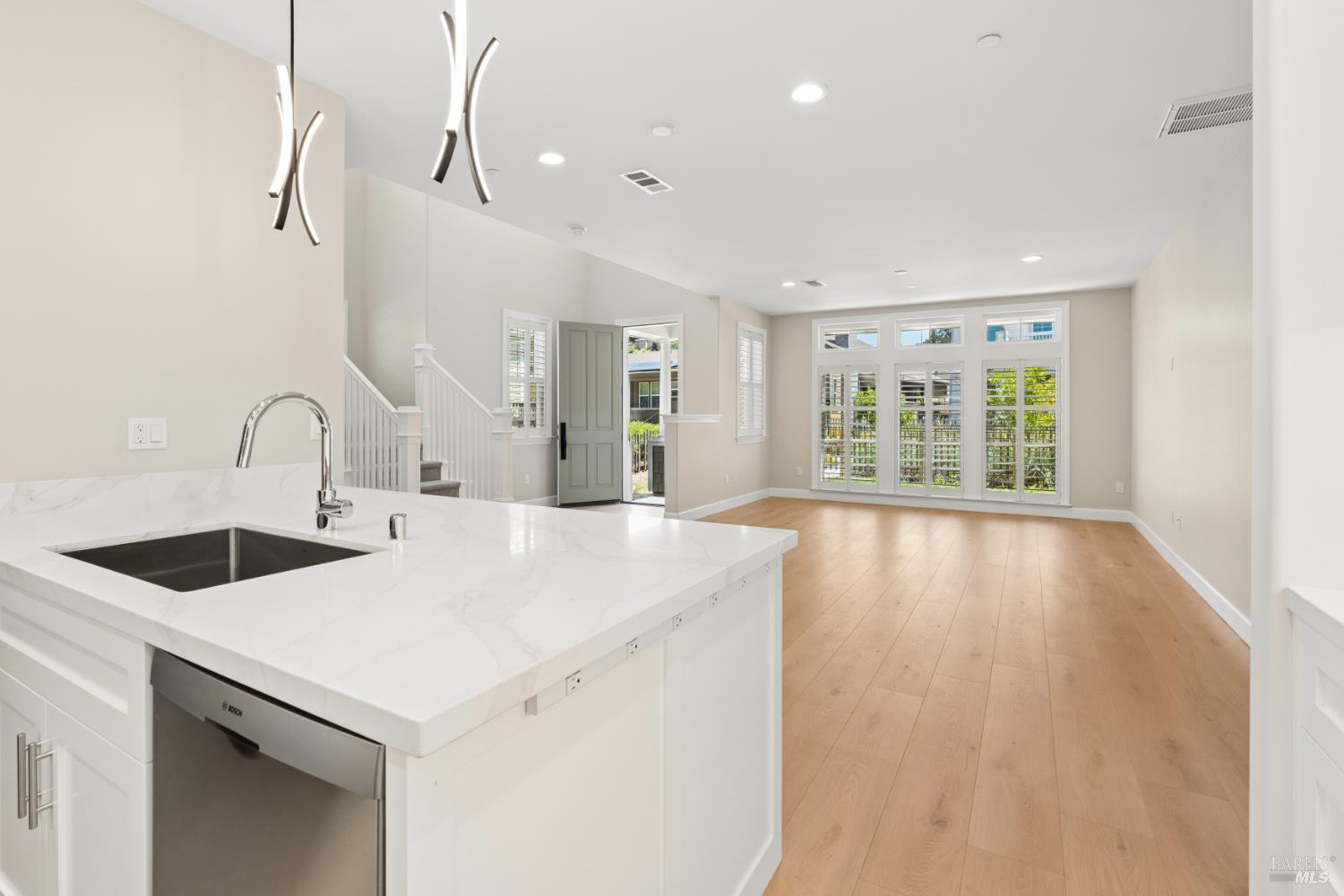34 Bayharbor Way