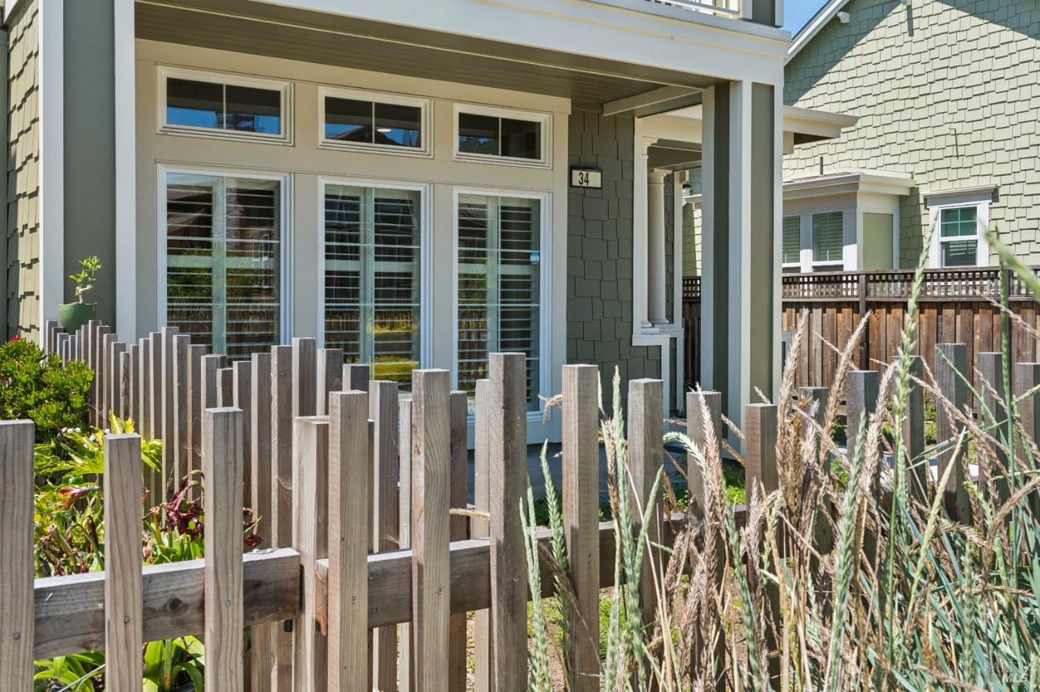 34 Bayharbor Way