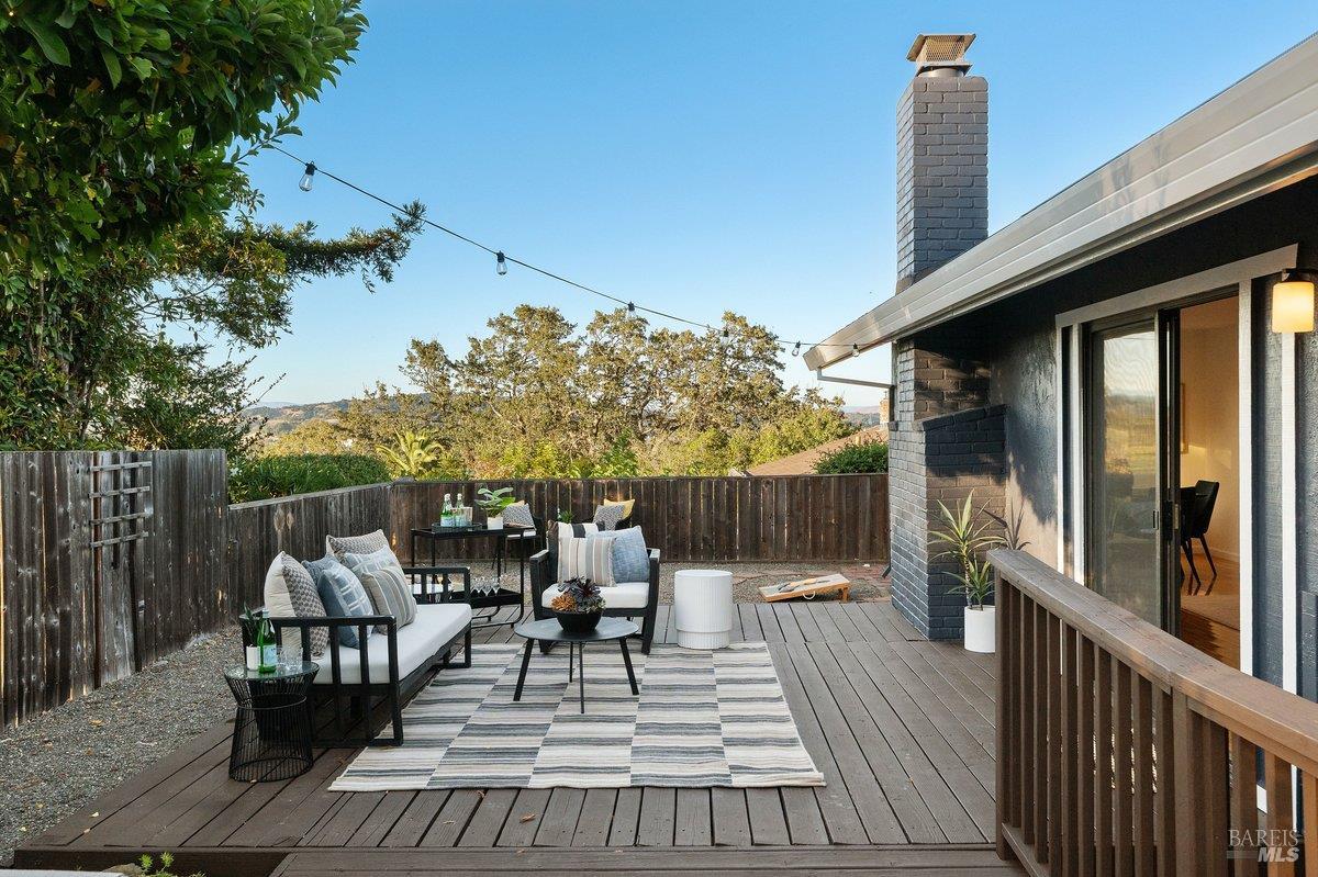 81 Drakewood Lane
