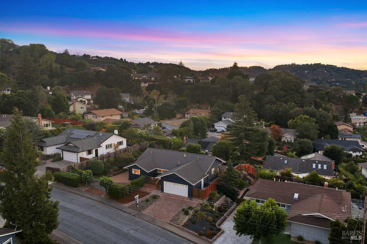 81 Drakewood Lane