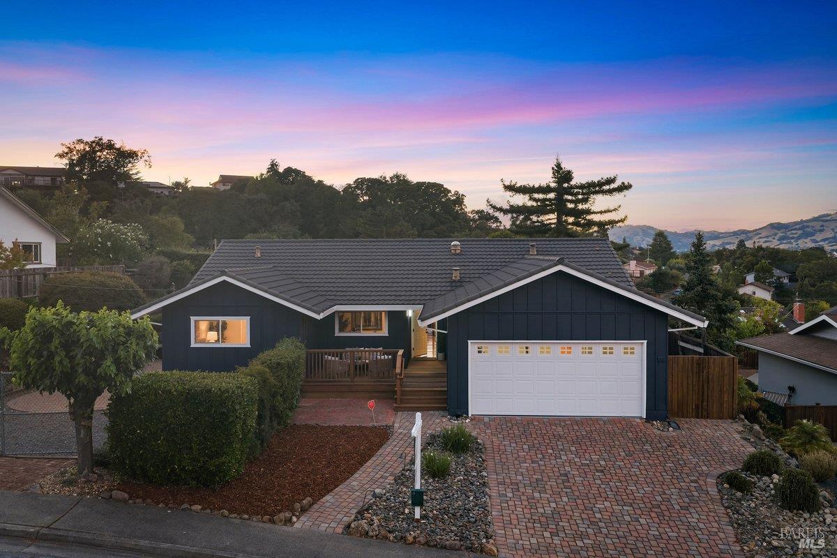81 Drakewood Lane