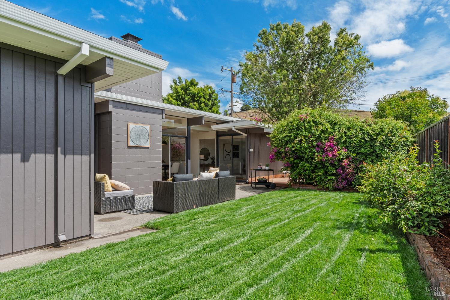643 Wakerobin Lane
