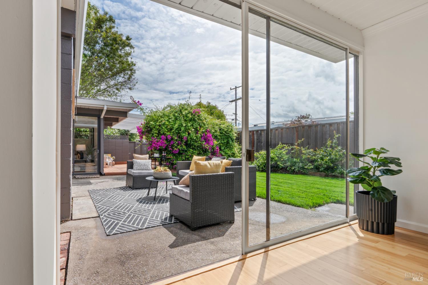 643 Wakerobin Lane