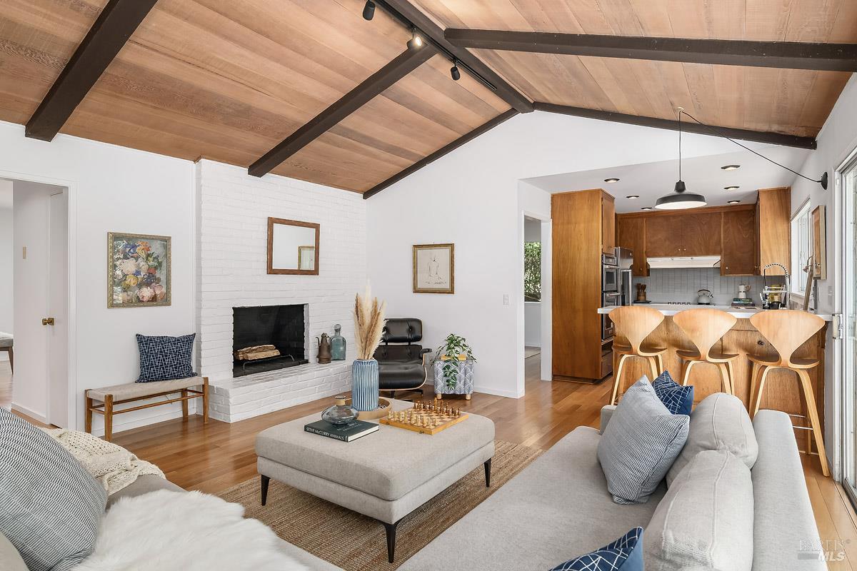 316 Riviera Drive