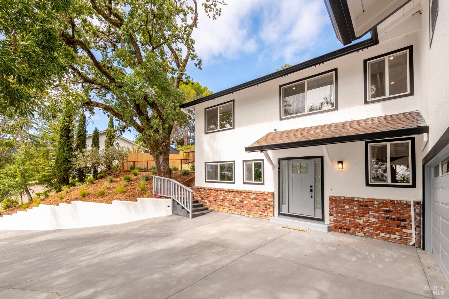 15 San Joaquin Place
