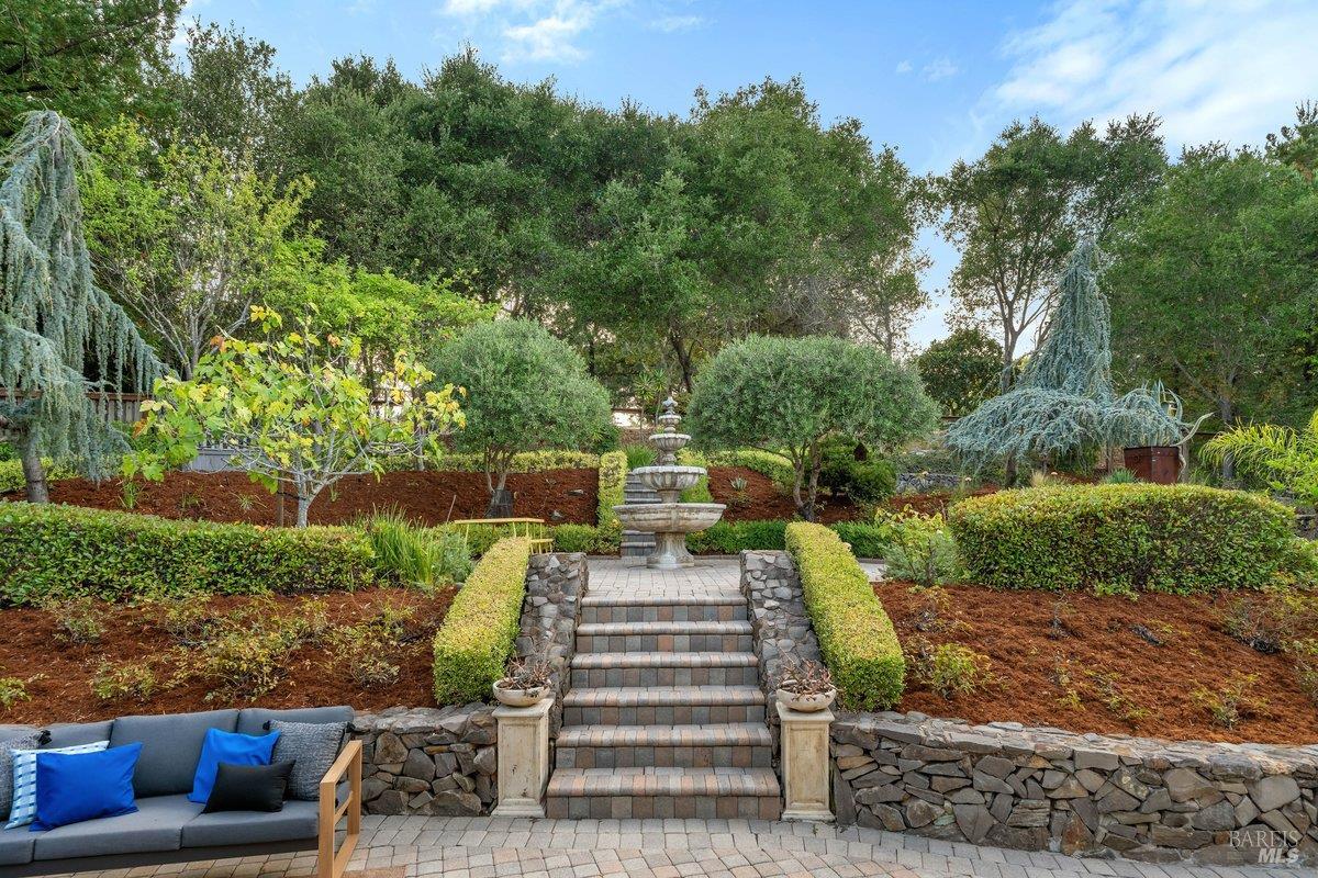 101 Windwalker Way