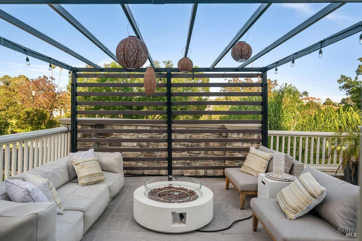 101 Windwalker Way