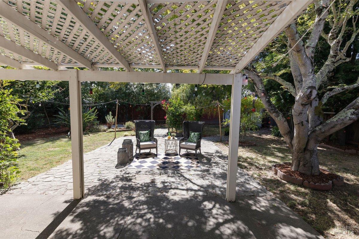 789 Clausing Avenue