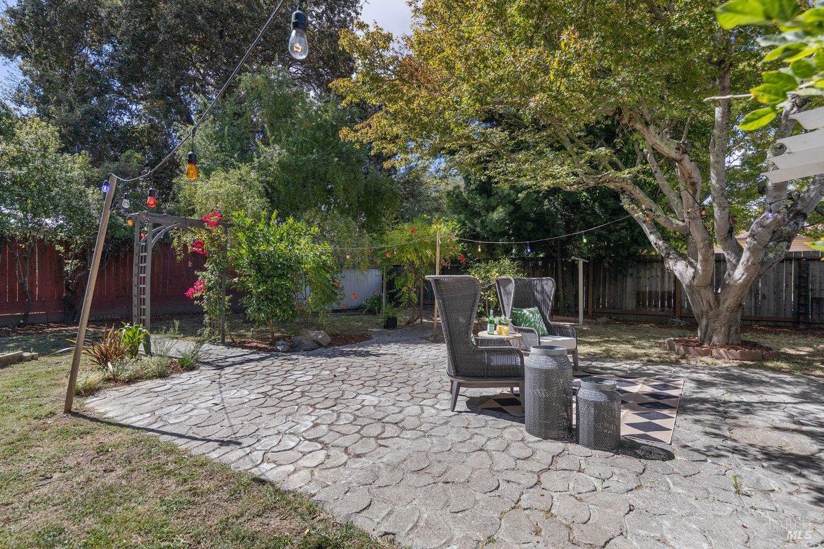 789 Clausing Avenue