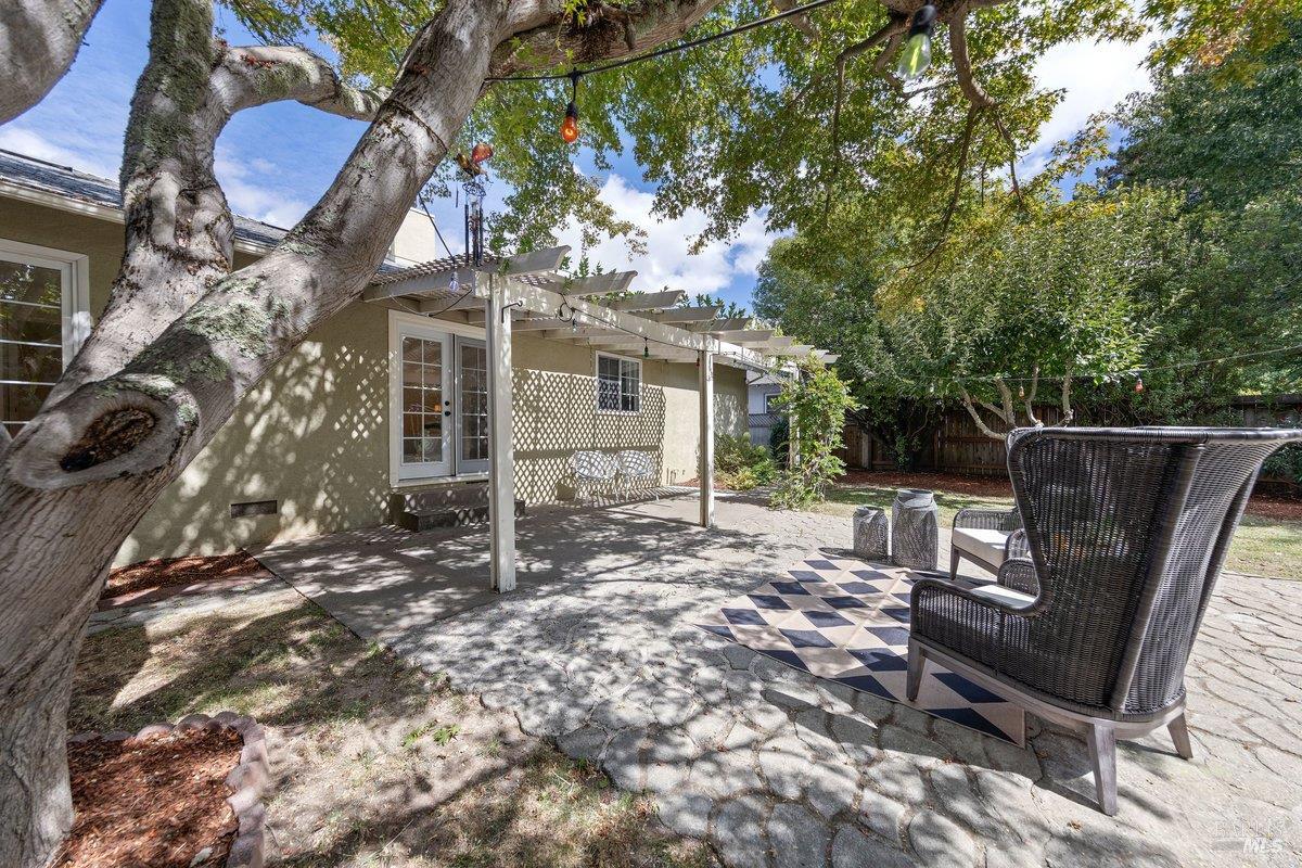 789 Clausing Avenue