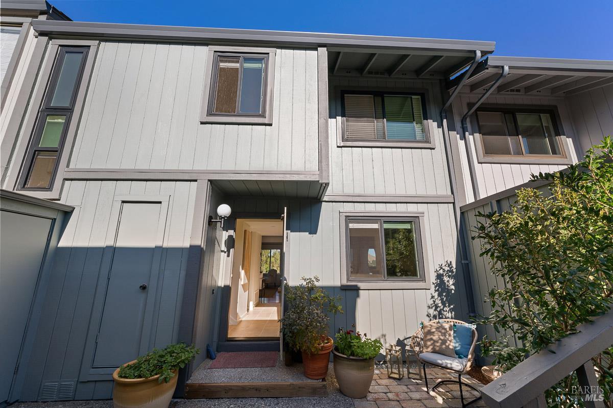 203 Sylvia Way