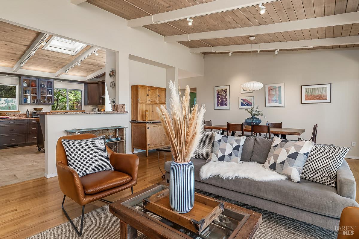 427 Scenic Avenue
