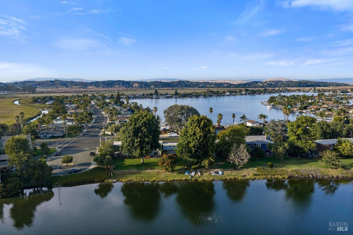 902 Bel Marin Keys Boulevard