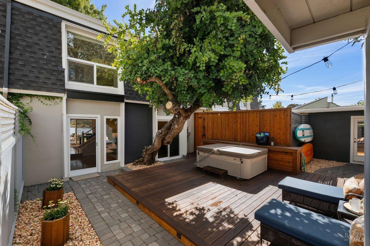 902 Bel Marin Keys Boulevard