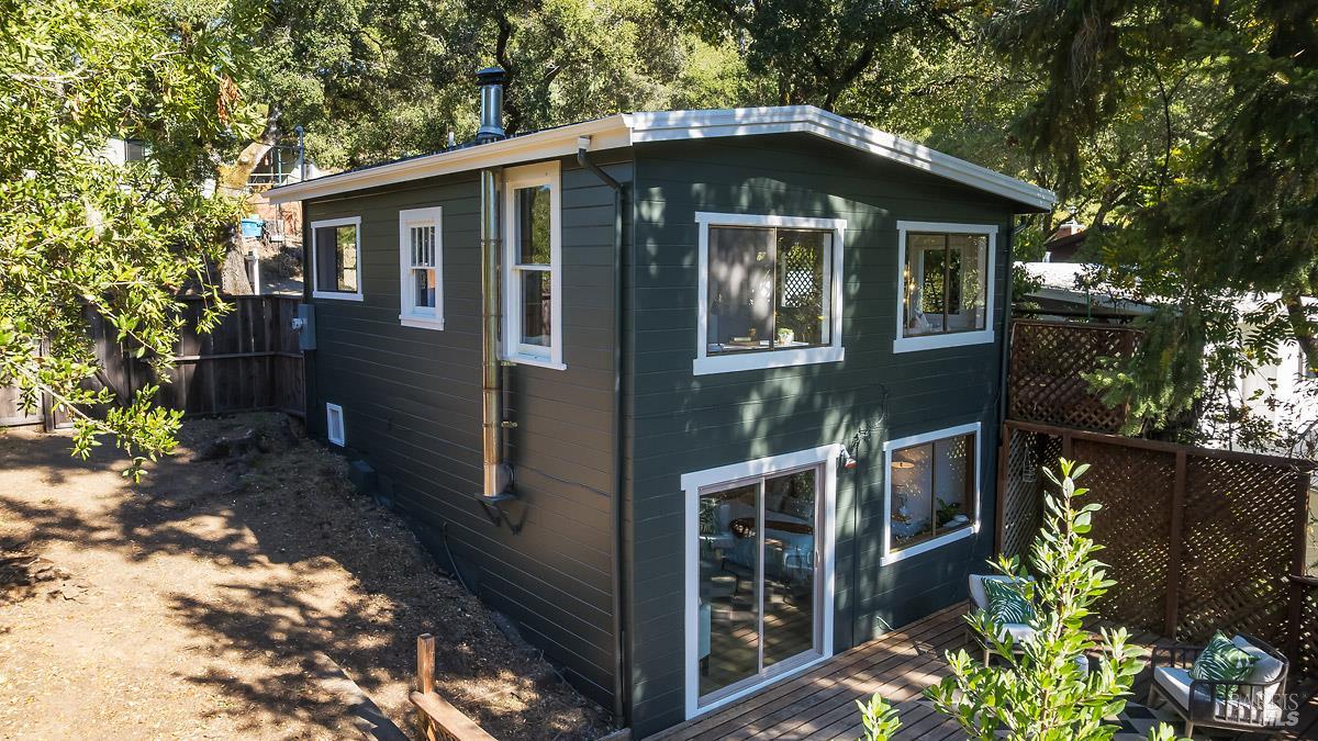 10 Cortez Avenue