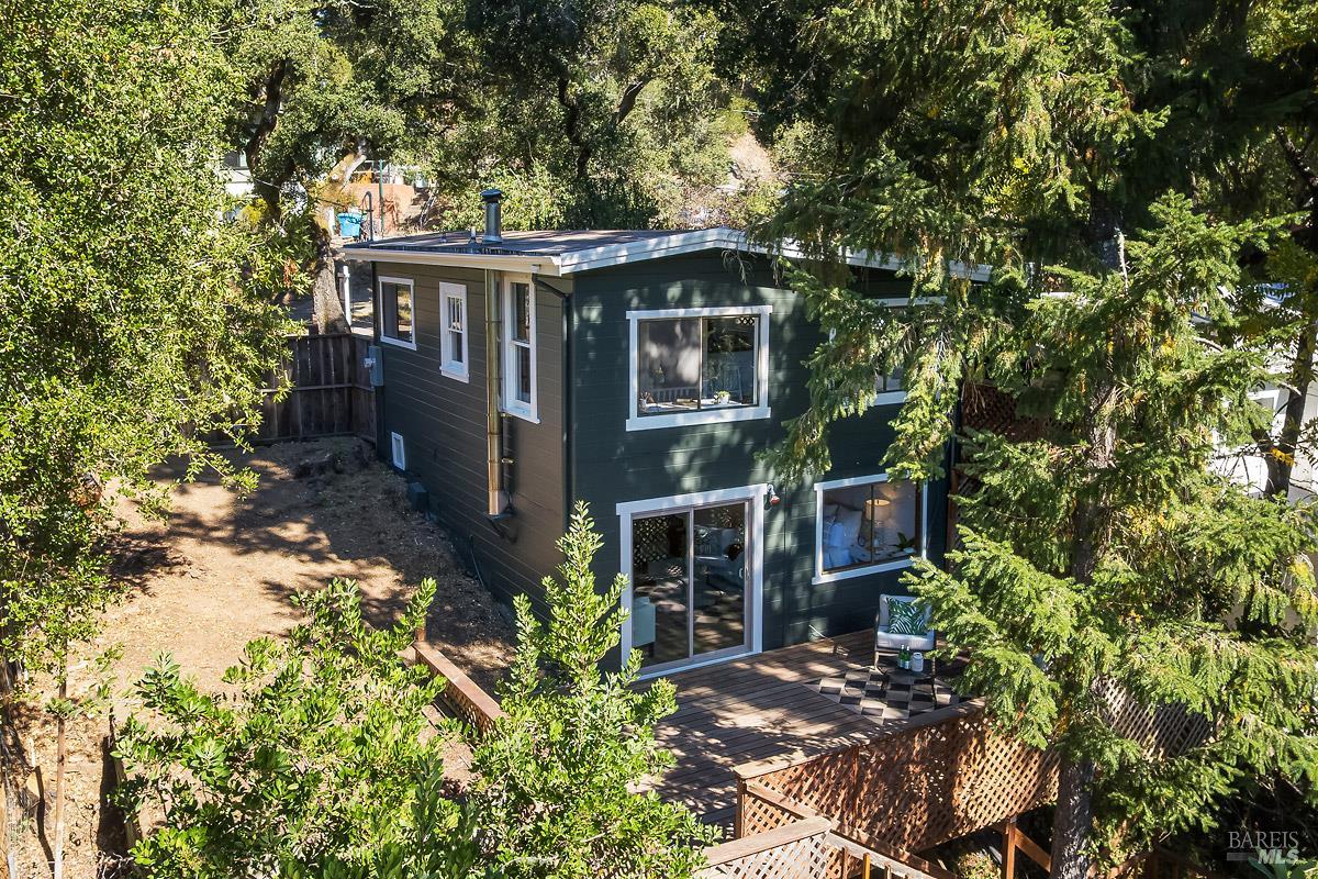 10 Cortez Avenue