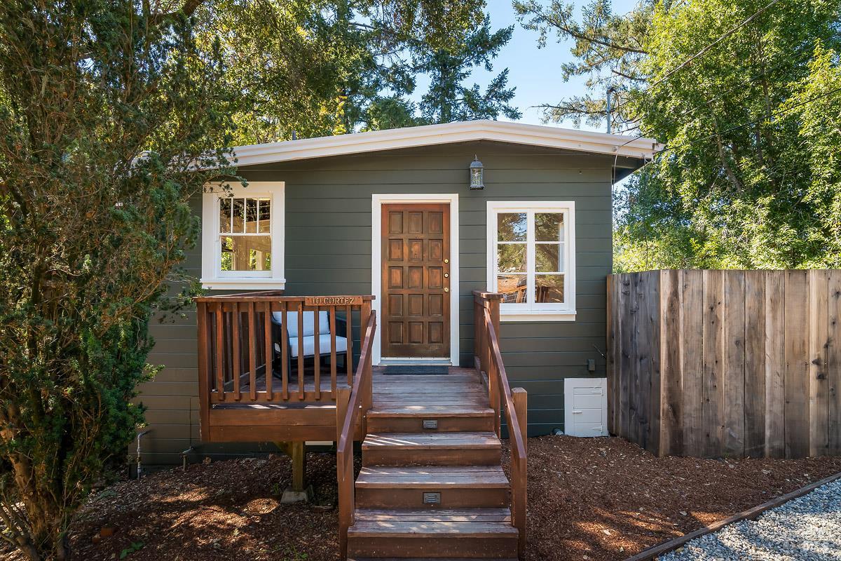10 Cortez Avenue