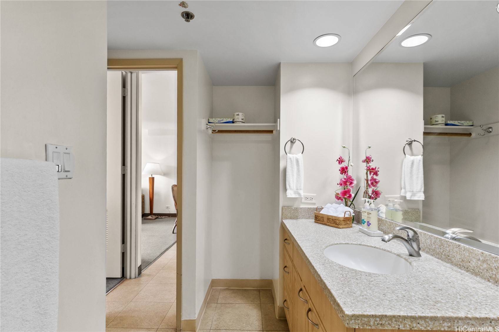 229 Paoakalani Avenue 3101