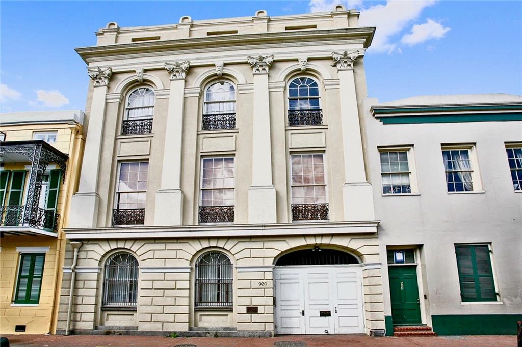 920 ST LOUIS Street 4