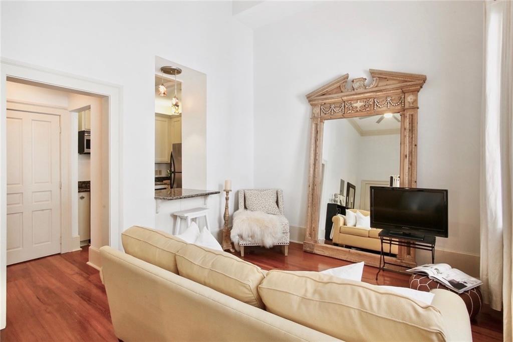 920 ST LOUIS Street 4