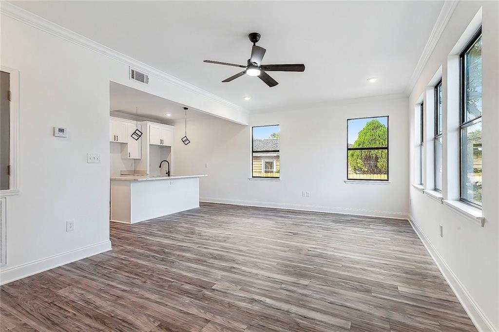 9528 STROELITZ Street