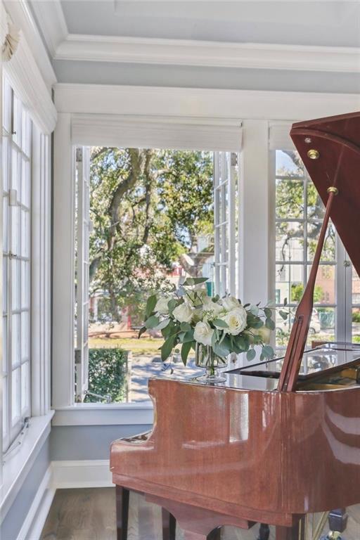 7452 ST CHARLES Avenue