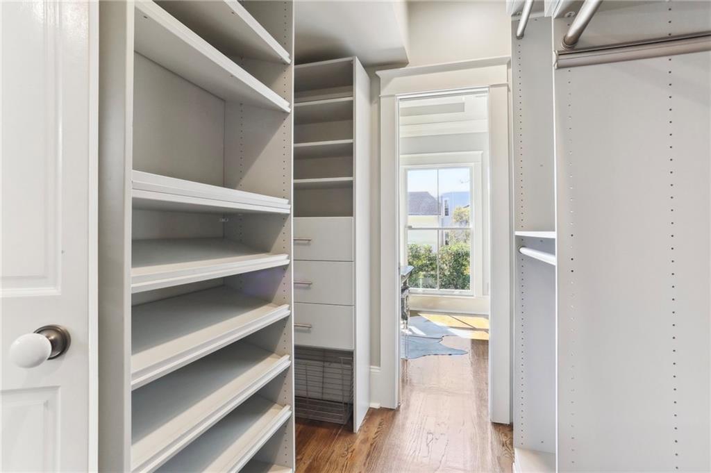 7452 ST CHARLES Avenue