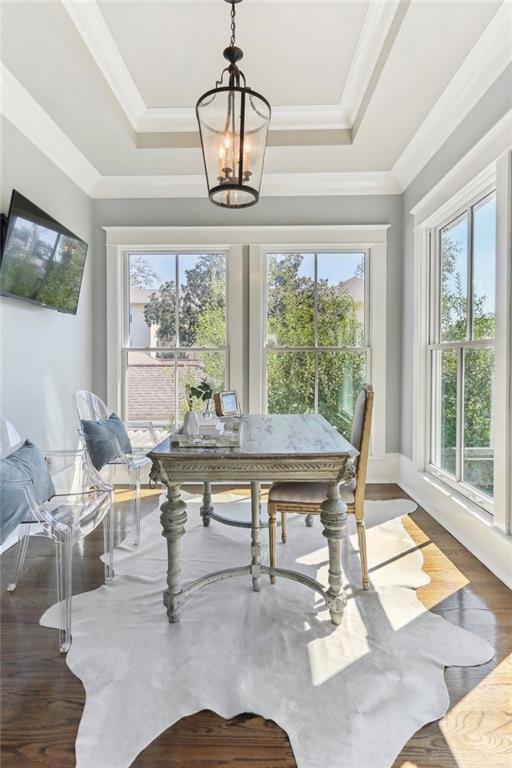 7452 ST CHARLES Avenue