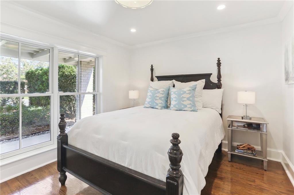 7452 ST CHARLES Avenue