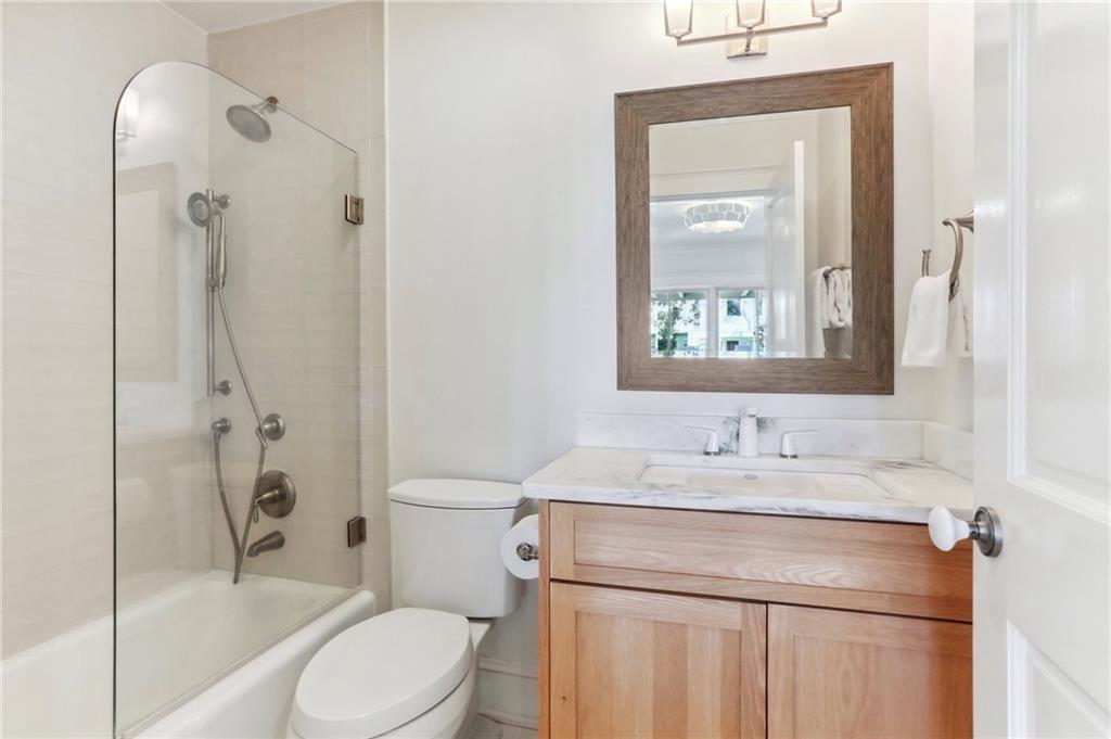 7452 ST CHARLES Avenue