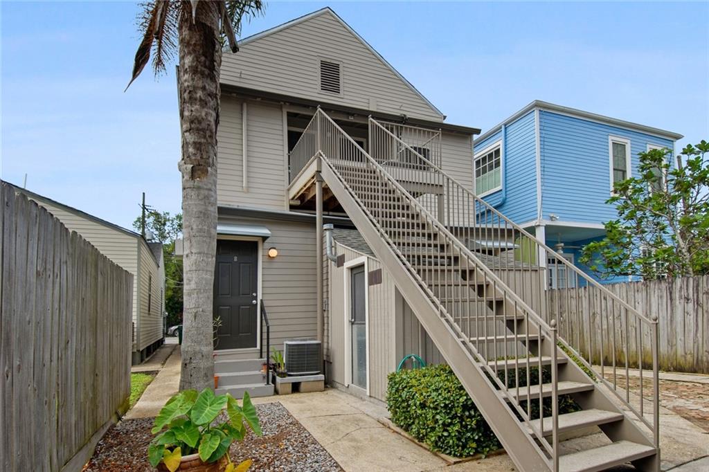 4831 COLISEUM Street B