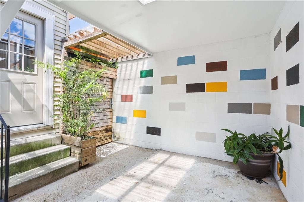 3105 ST PETER Street