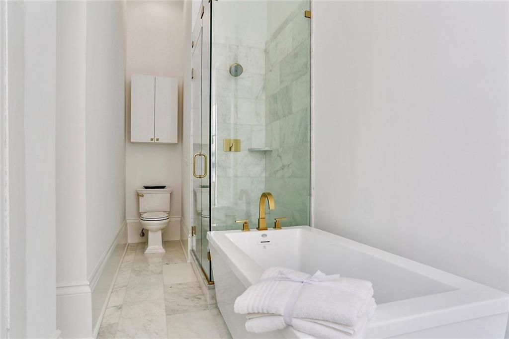 628 ESPLANADE Avenue A2