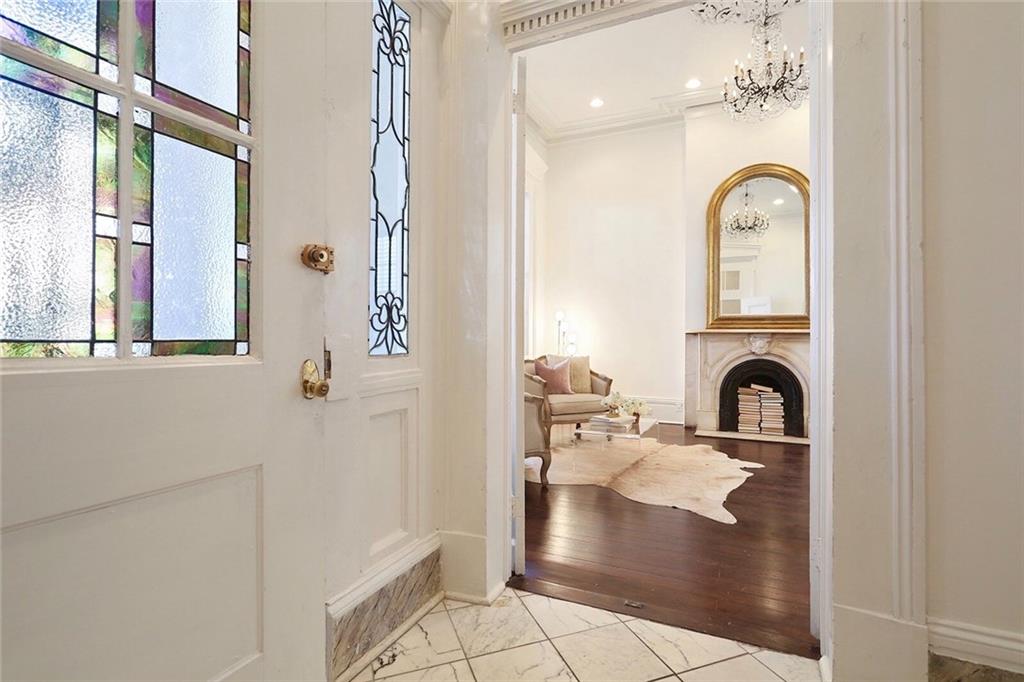 628 ESPLANADE Avenue A1