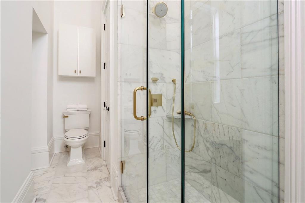 628 ESPLANADE Avenue A1