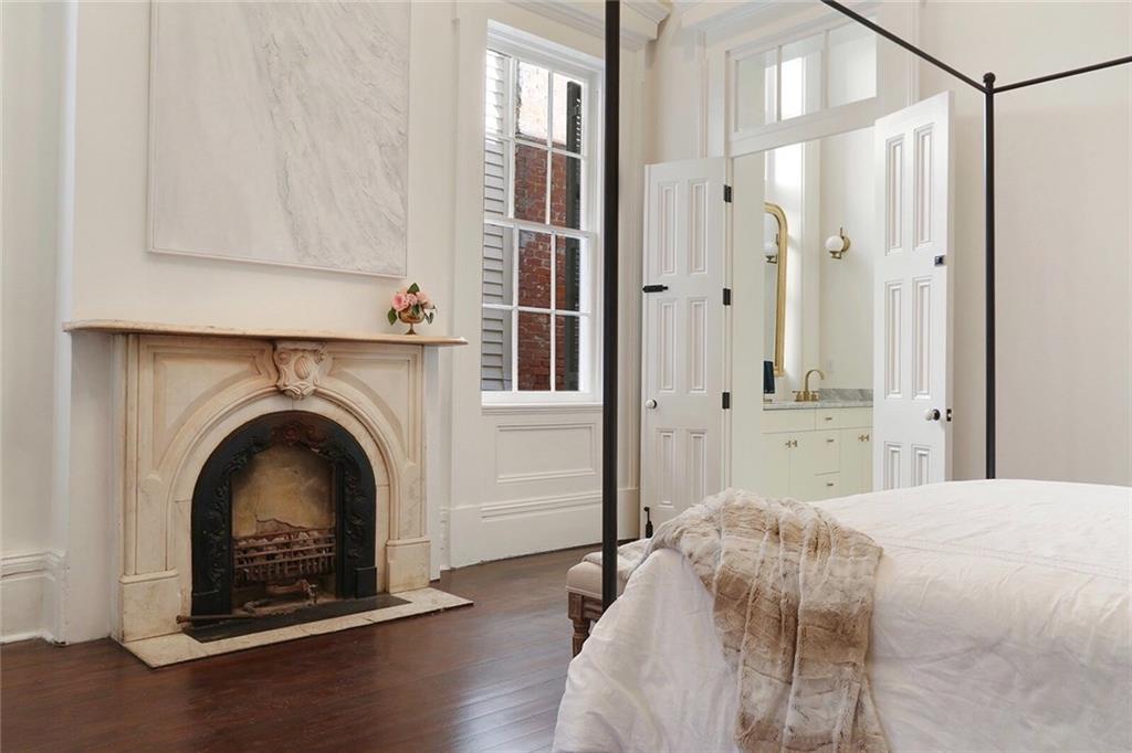 628 ESPLANADE Avenue A1