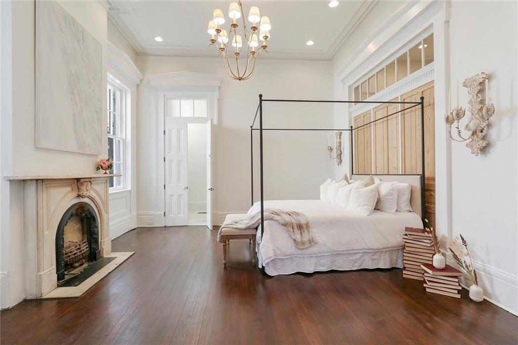 628 ESPLANADE Avenue A1