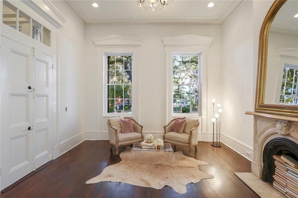 628 ESPLANADE Avenue A1