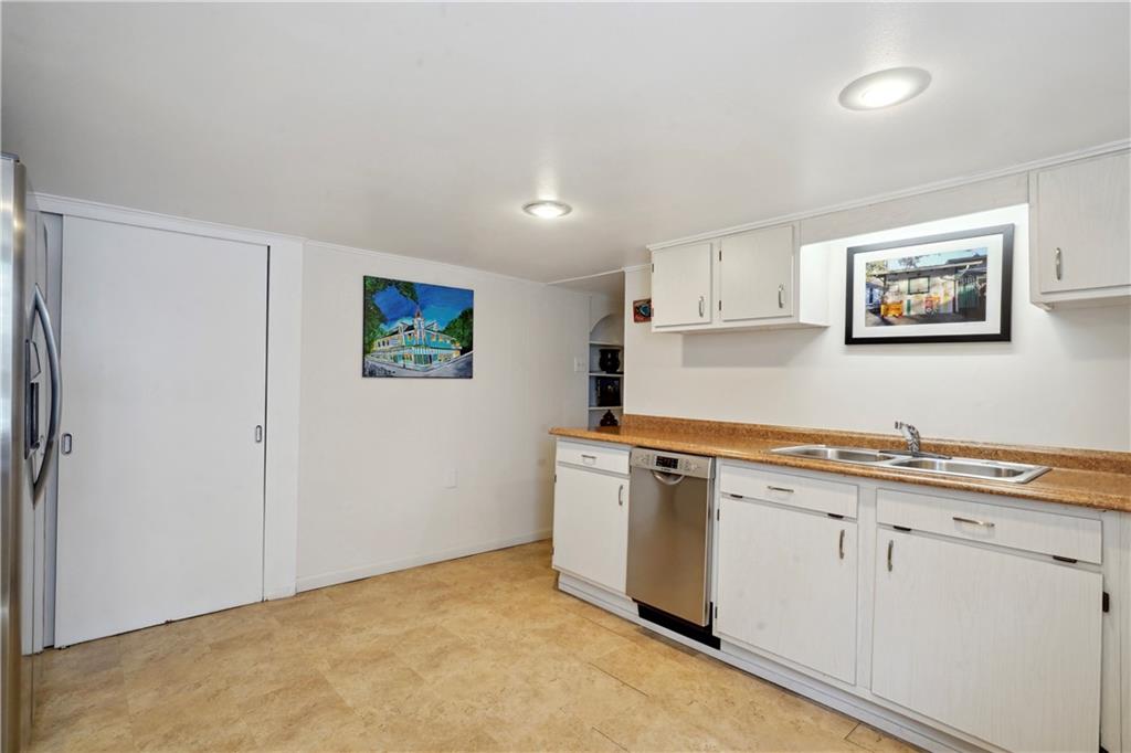 7900 WILLOW Street 7900