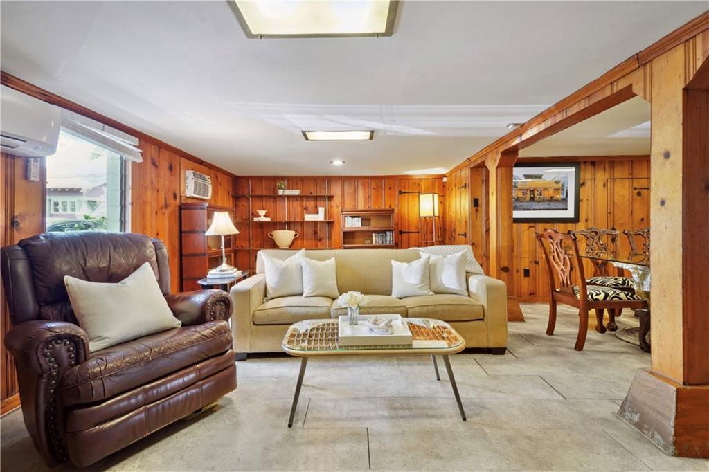 7900 WILLOW Street 7900