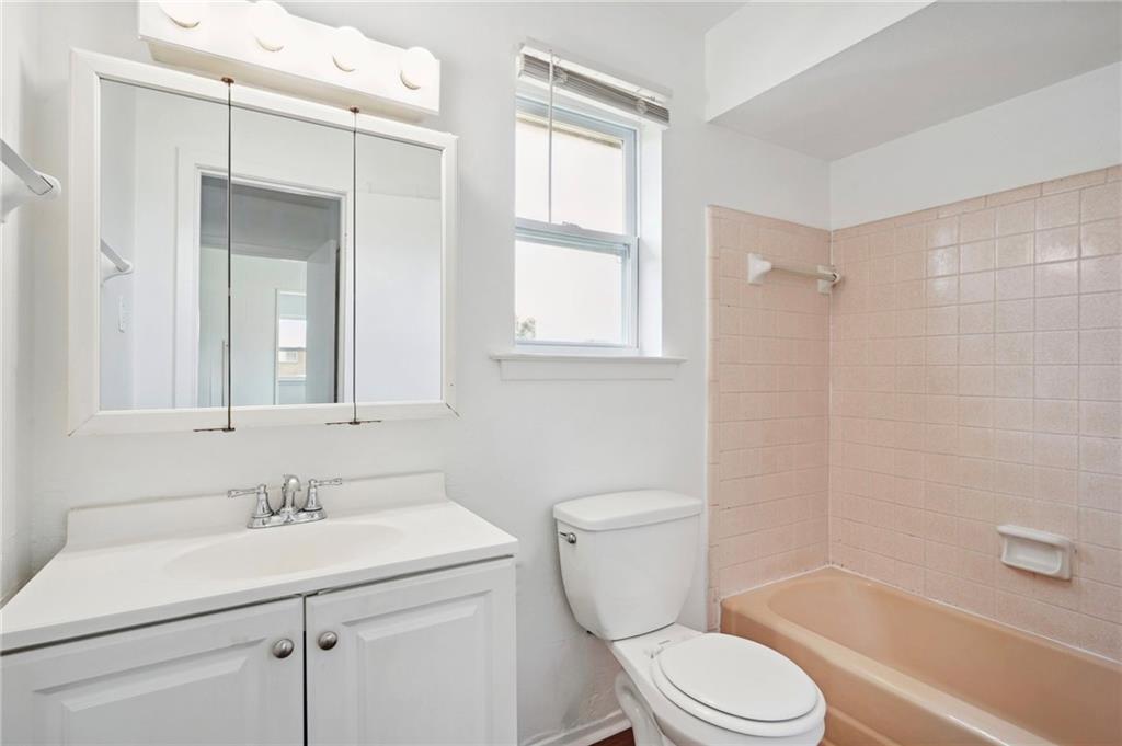 6904 ROSEBANK Drive A