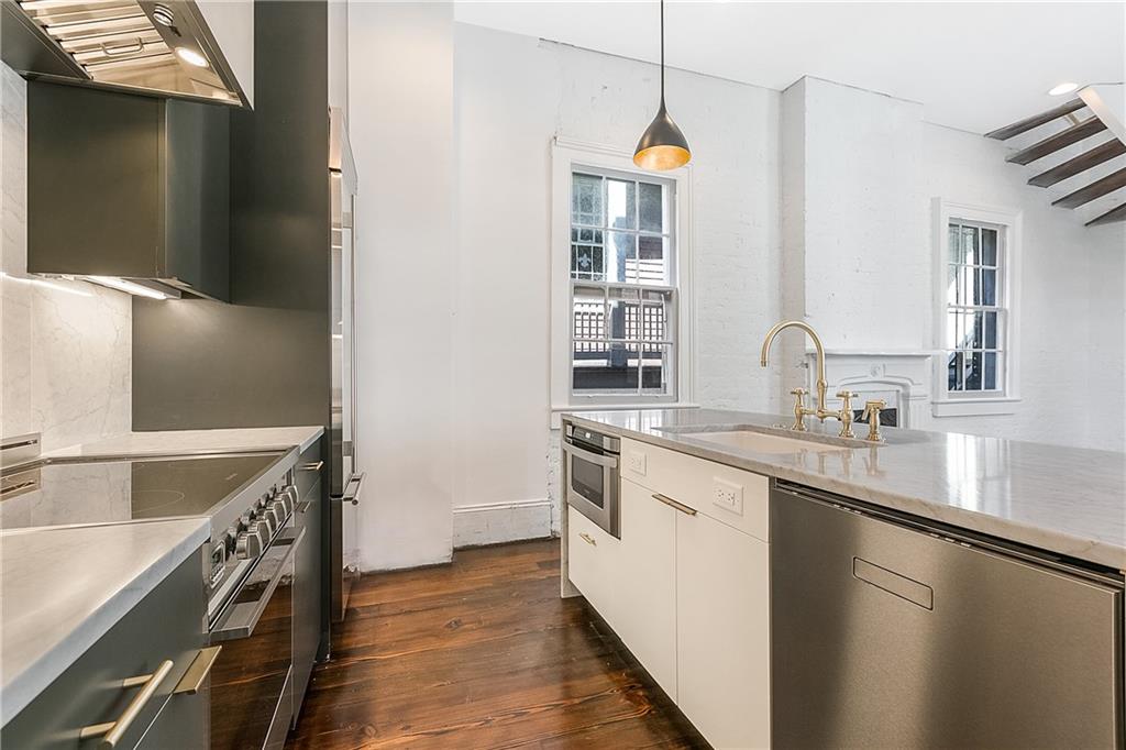 628 ESPLANADE Avenue B2