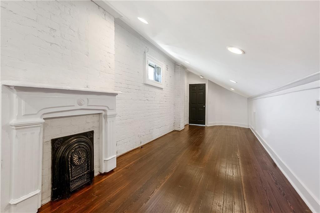 628 ESPLANADE Avenue B2