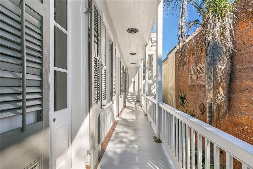 628 ESPLANADE Avenue B2