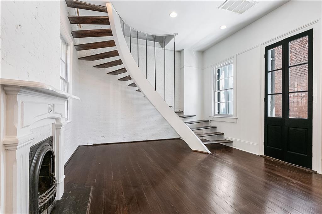 628 ESPLANADE Avenue B2