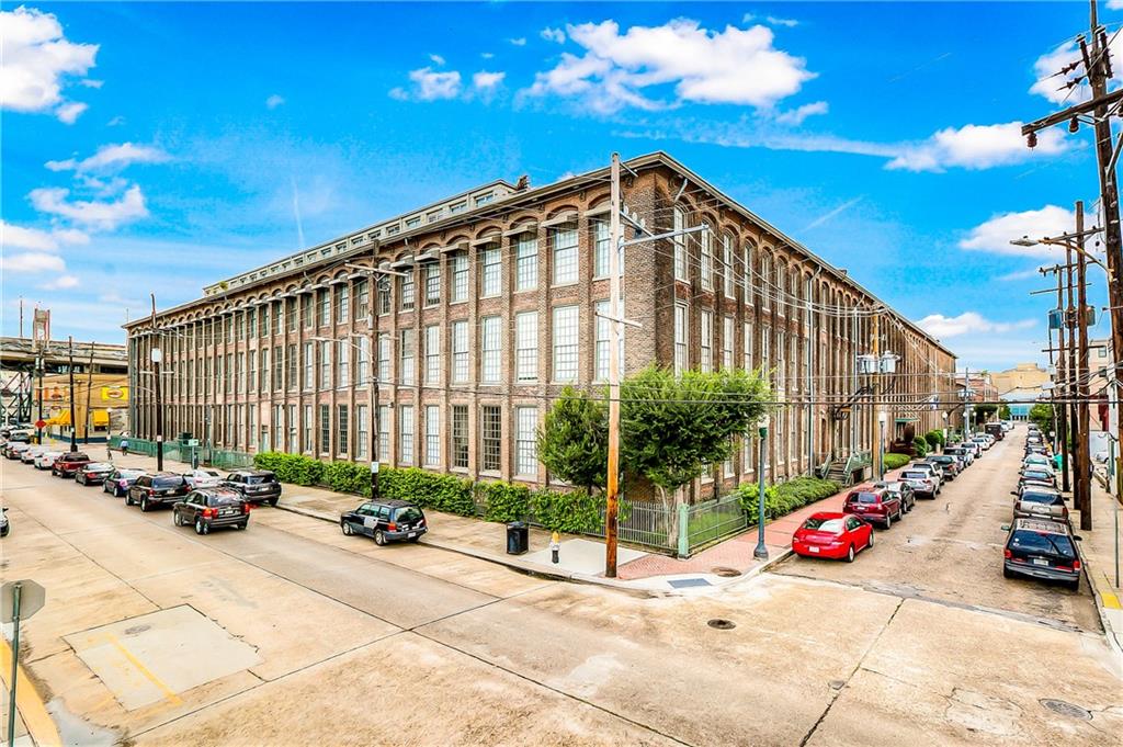 920 POEYFARRE Street 112