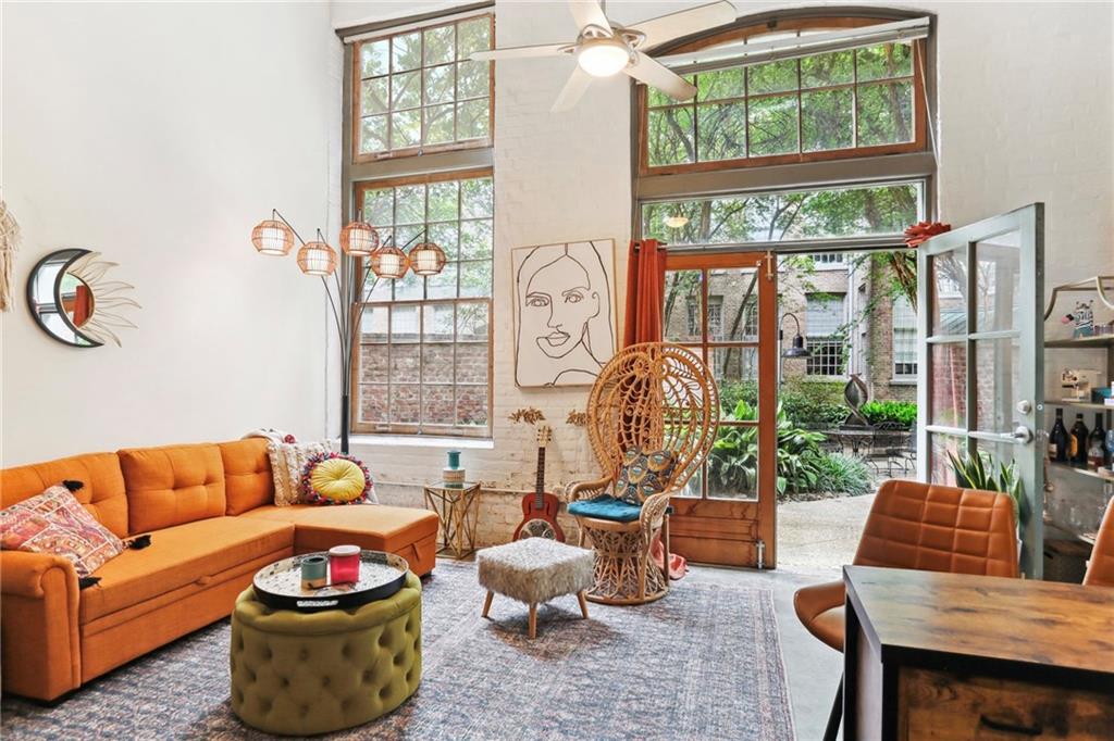 920 POEYFARRE Street 112